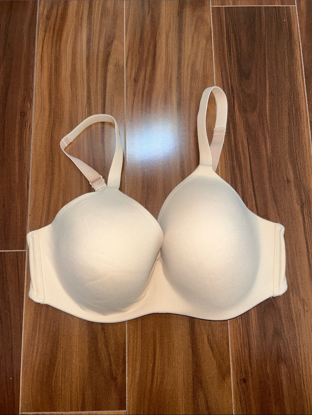 36C Wacoal 852189 lightly lined bra